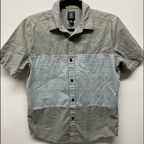 Volcom boys gray shirt sleeve button down shirt - Picture 1 of 5